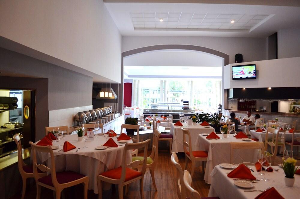 Plaza Camelinas Hotel Querétaro Exteriör bild