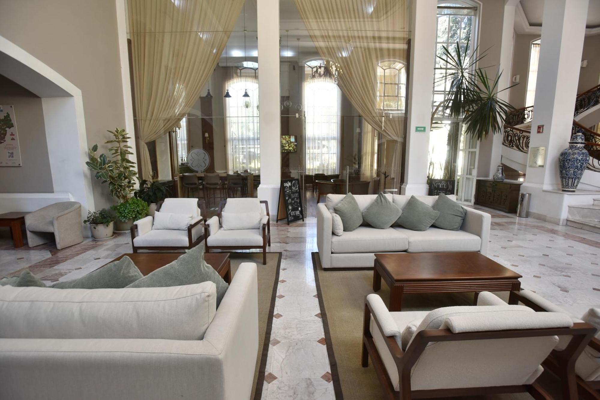 Plaza Camelinas Hotel Querétaro Exteriör bild