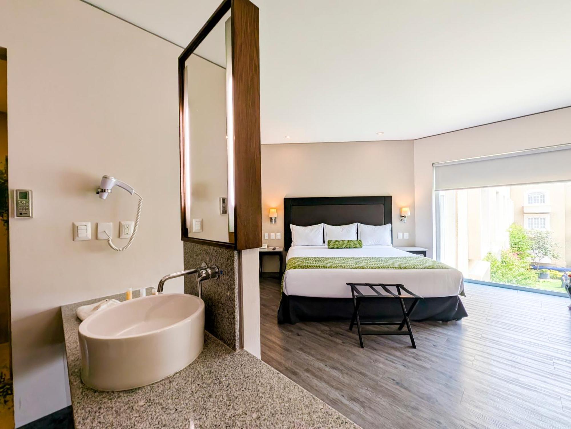 Plaza Camelinas Hotel Querétaro Exteriör bild